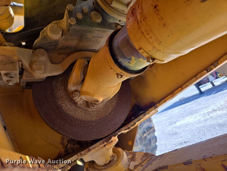 image for item DF8522 2004 Volvo A25D articulated haul truck