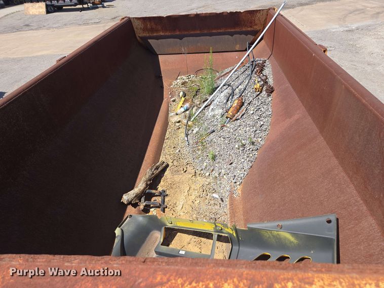 image for item DF8522 2004 Volvo A25D articulated haul truck