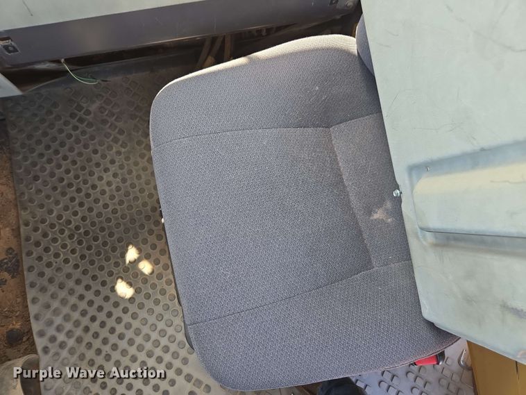 image for item DF8522 2004 Volvo A25D articulated haul truck