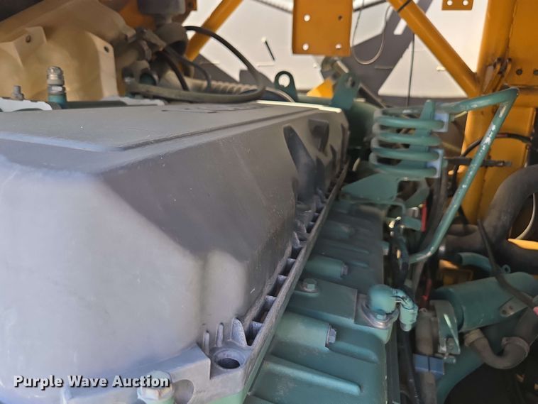 image for item DF8522 2004 Volvo A25D articulated haul truck