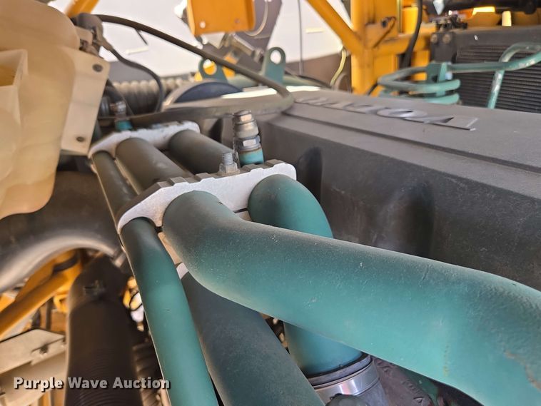 image for item DF8522 2004 Volvo A25D articulated haul truck