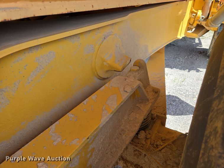 image for item DF8522 2004 Volvo A25D articulated haul truck