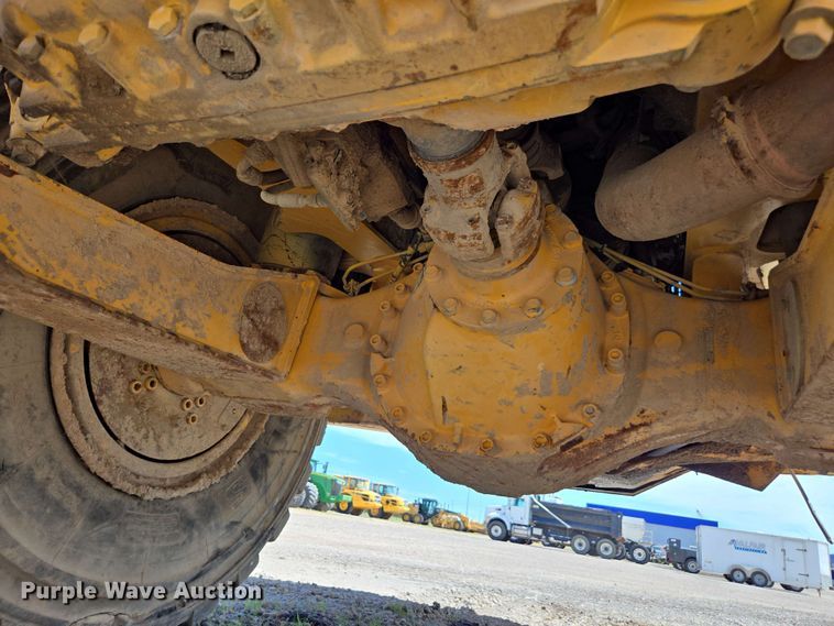 image for item DF8522 2004 Volvo A25D articulated haul truck