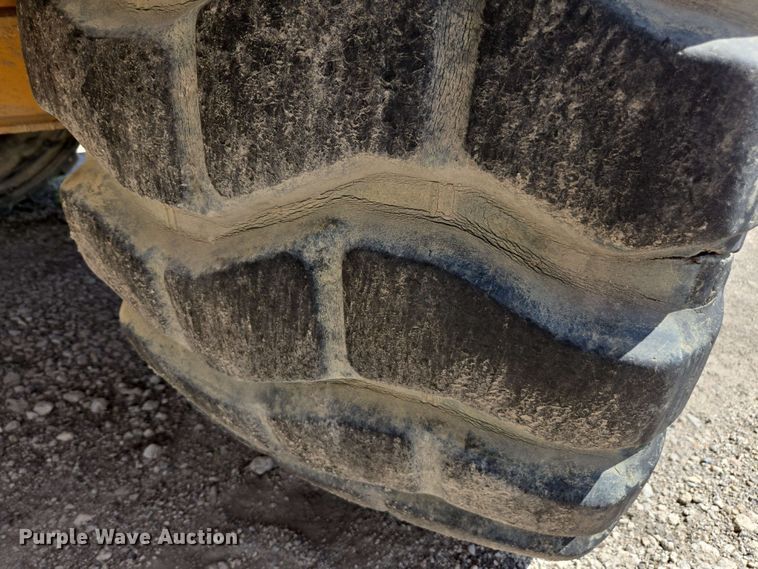 image for item DF8522 2004 Volvo A25D articulated haul truck