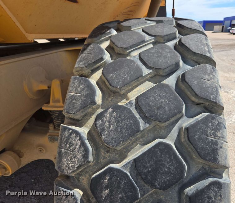 image for item DF8522 2004 Volvo A25D articulated haul truck