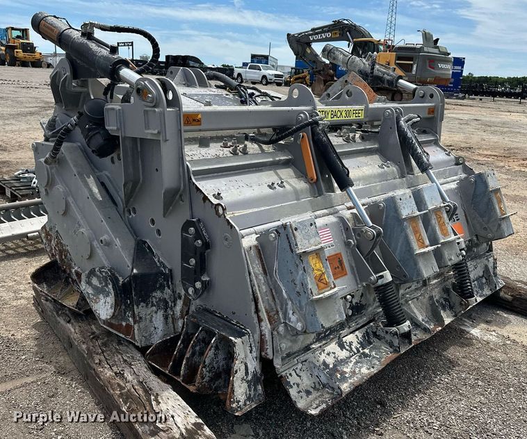 image for item DF8523 2019 FAE MTM-225 soil stabilizer / recycler