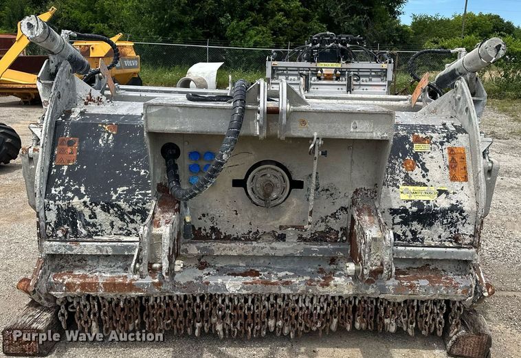 image for item DF8523 2019 FAE MTM-225 soil stabilizer / recycler