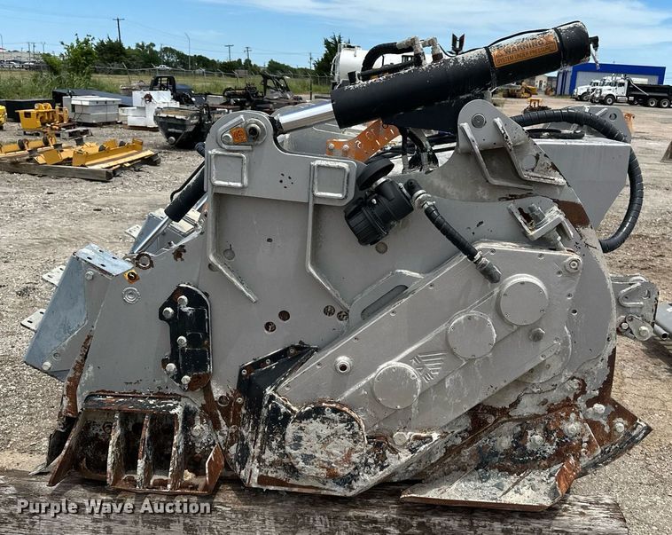 image for item DF8523 2019 FAE MTM-225 soil stabilizer / recycler