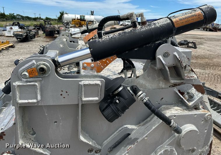 image for item DF8523 2019 FAE MTM-225 soil stabilizer / recycler