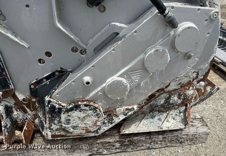 image for item DF8523 2019 FAE MTM-225 soil stabilizer / recycler