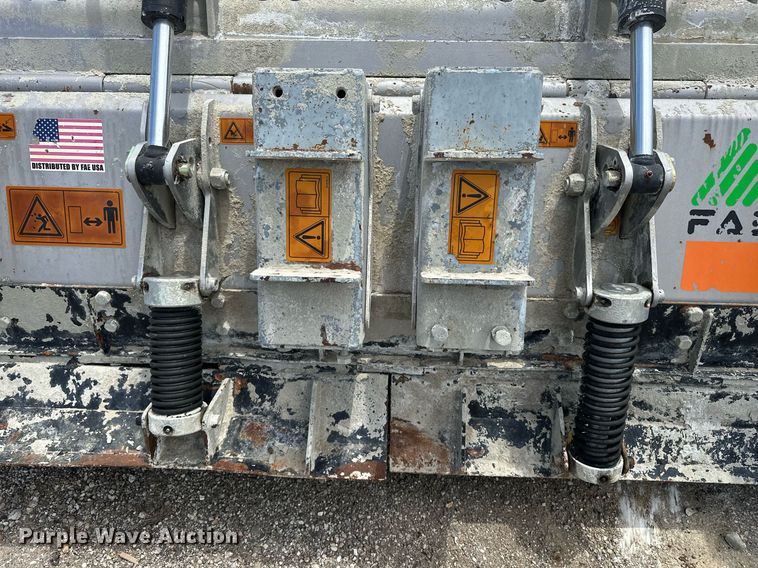 image for item DF8523 2019 FAE MTM-225 soil stabilizer / recycler