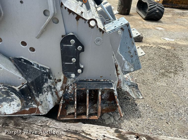 image for item DF8523 2019 FAE MTM-225 soil stabilizer / recycler