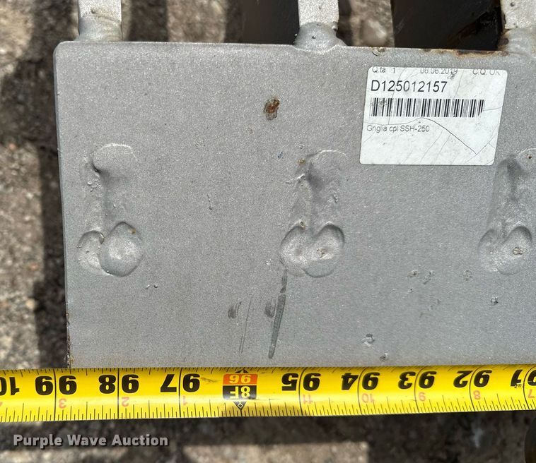 image for item DF8523 2019 FAE MTM-225 soil stabilizer / recycler