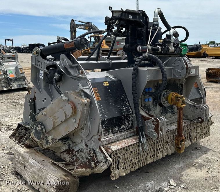 image for item DF8524 2018 FAE MTM-225 soil stabilizer / recycler