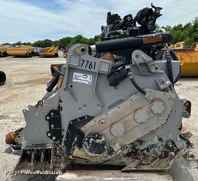 image for item DF8524 2018 FAE MTM-225 soil stabilizer / recycler