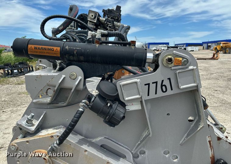 image for item DF8524 2018 FAE MTM-225 soil stabilizer / recycler