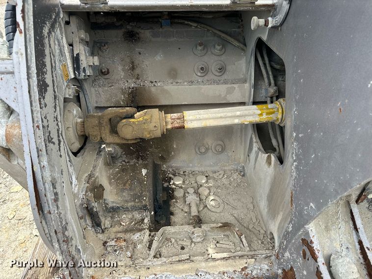 image for item DF8524 2018 FAE MTM-225 soil stabilizer / recycler