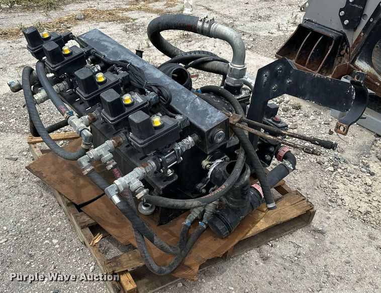 image for item DF8525 2018 FAE MTM-225 soil stabilizer / recycler