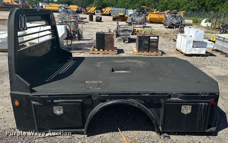 image for item DF8526 CM flatbed