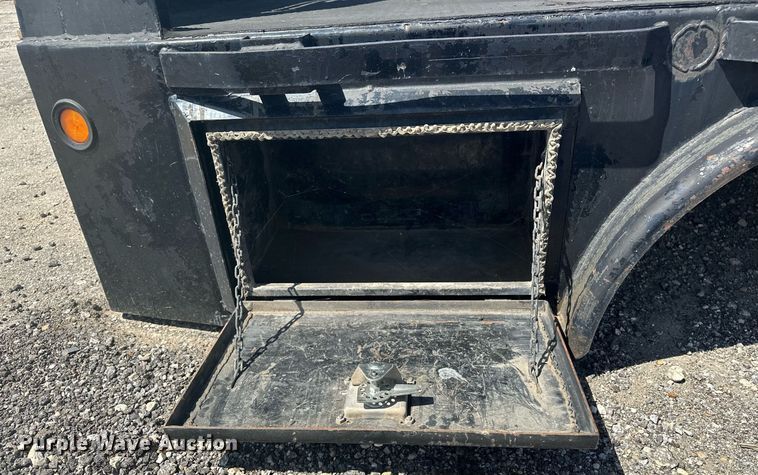 image for item DF8526 CM flatbed