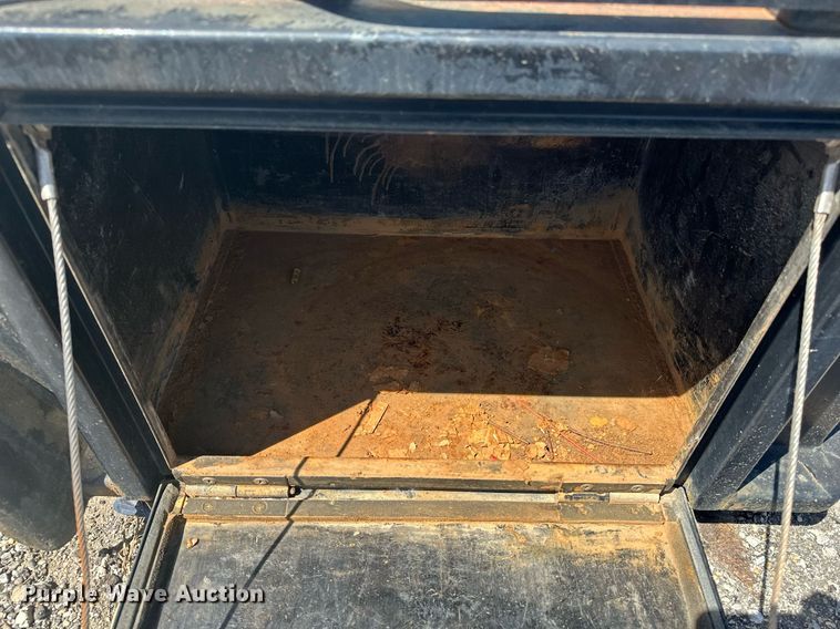 image for item DF8526 CM flatbed