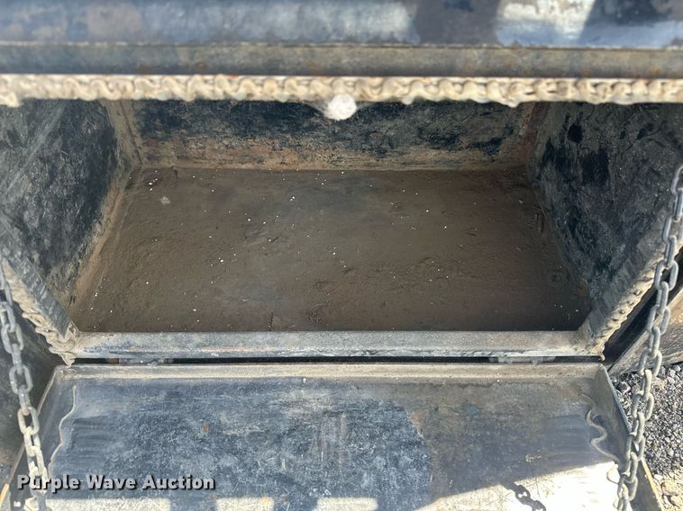 image for item DF8526 CM flatbed