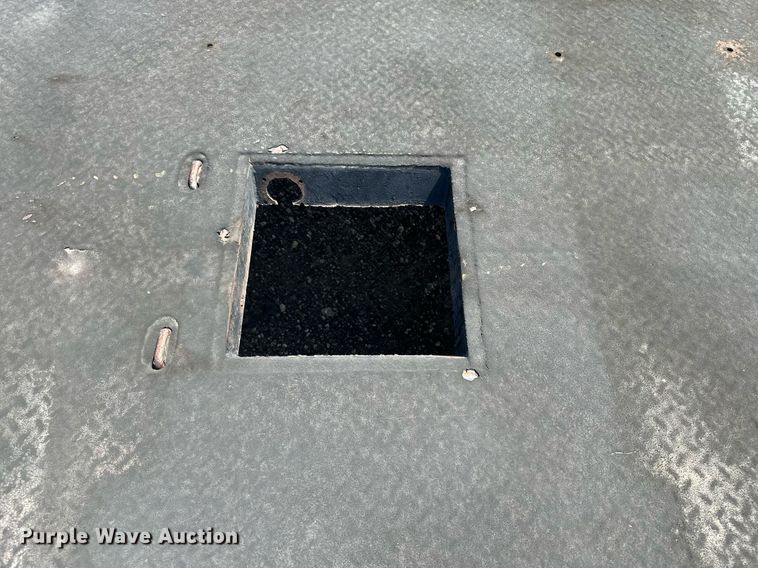 image for item DF8526 CM flatbed