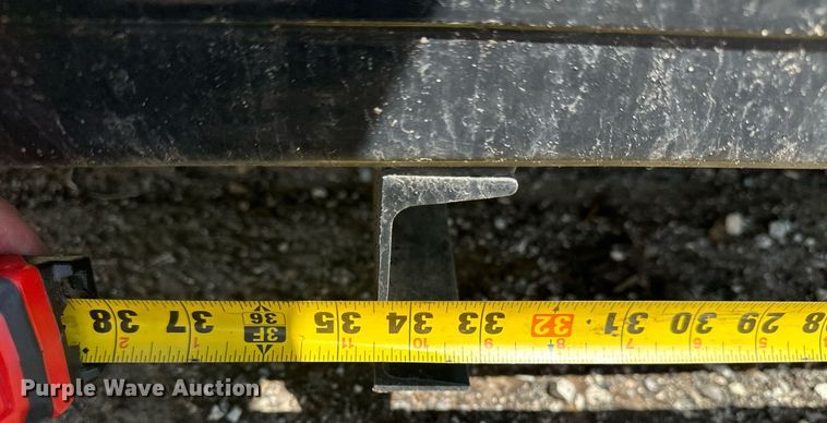 image for item DF8527 CM RD-04978434SD flatbed pickup truck bed