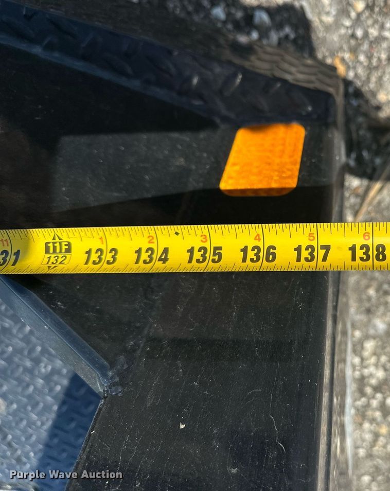 image for item DF8527 CM RD-04978434SD flatbed pickup truck bed