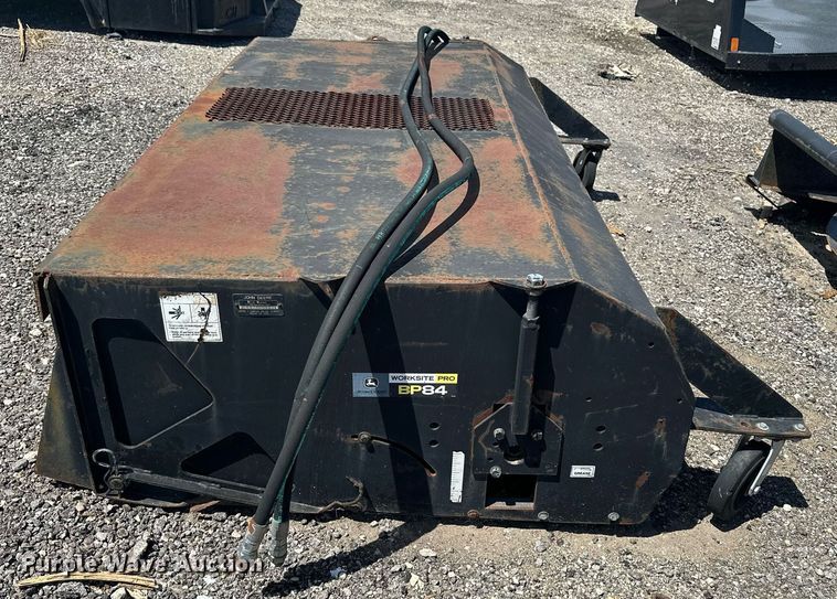 image for item DF8530 John Deere BP84 skid steer broom