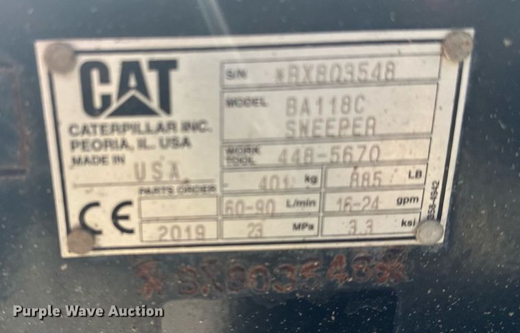 image for item DF8531 2019 Caterpillar BA118C skid steer broom