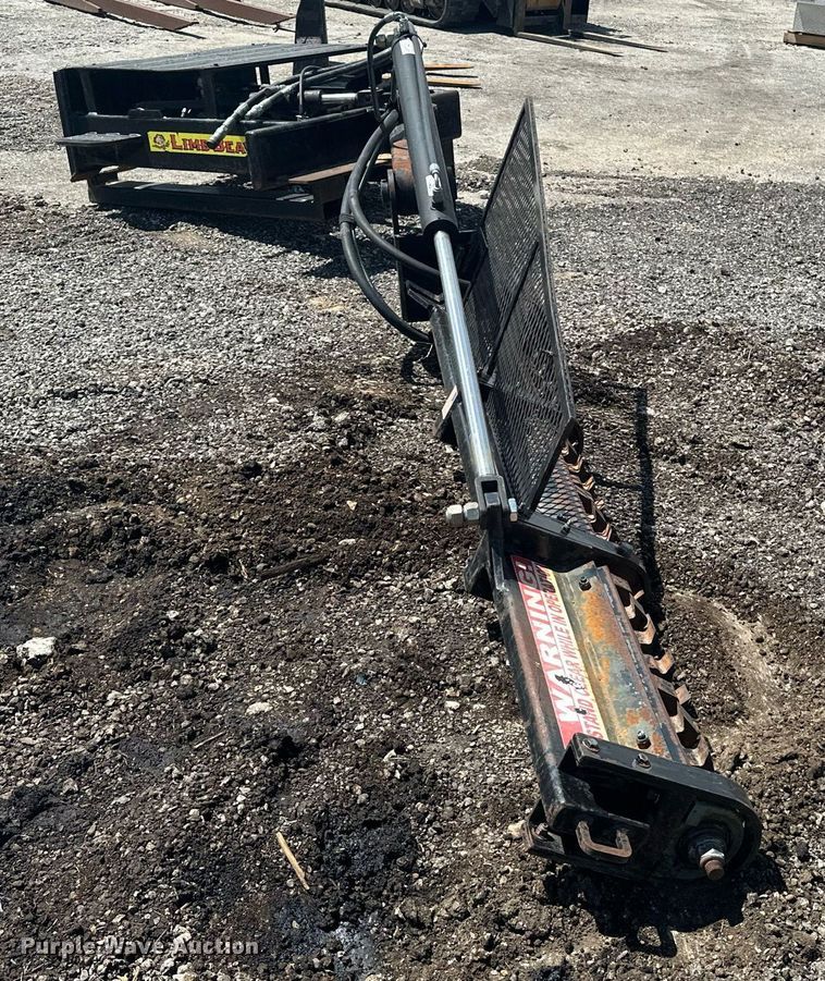image for item DF8532 Limb Beaver skid steer limb saw