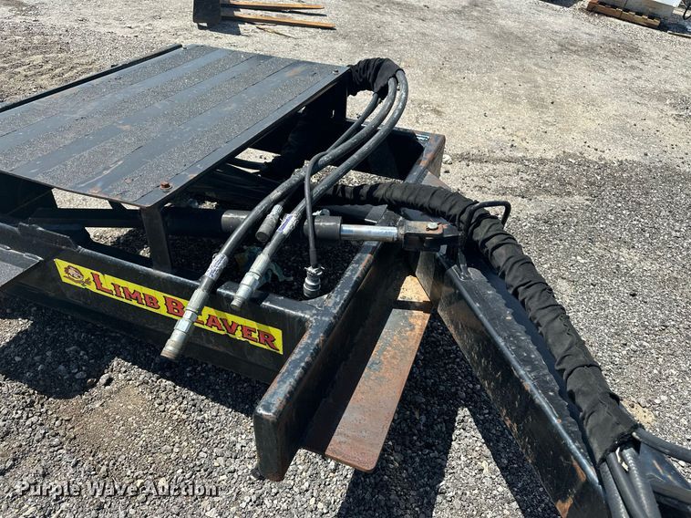 image for item DF8532 Limb Beaver skid steer limb saw