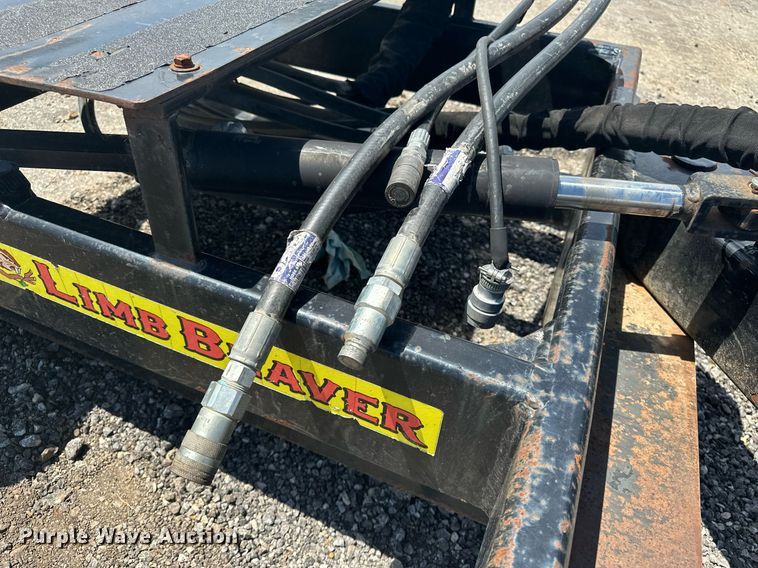 image for item DF8532 Limb Beaver skid steer limb saw