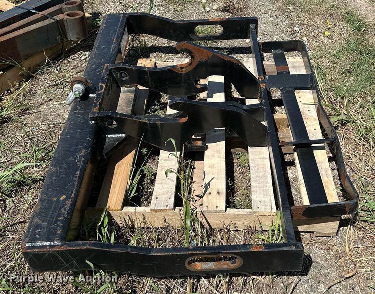 image for item DF8534 (2) pallet forks