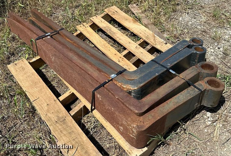 image for item DF8534 (2) pallet forks