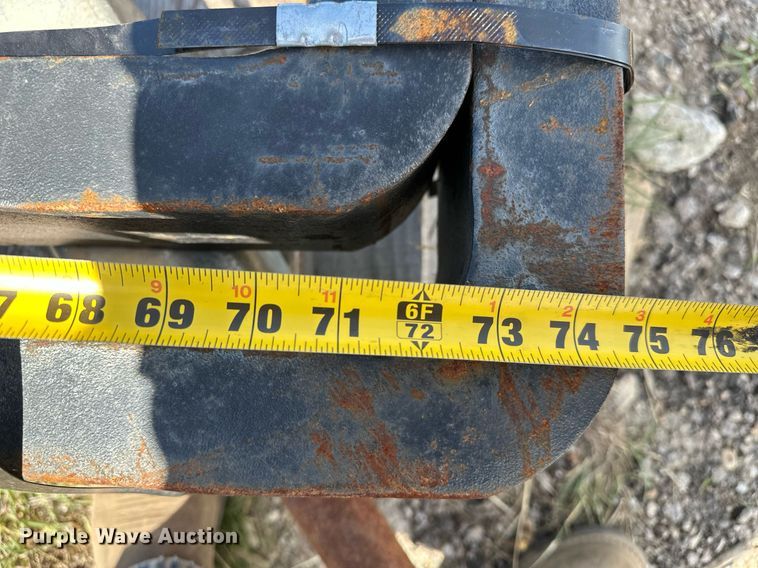 image for item DF8535 (2) pallet forks