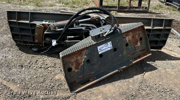 image for item DF8537 John Deere DB96 skid steer dozer blade