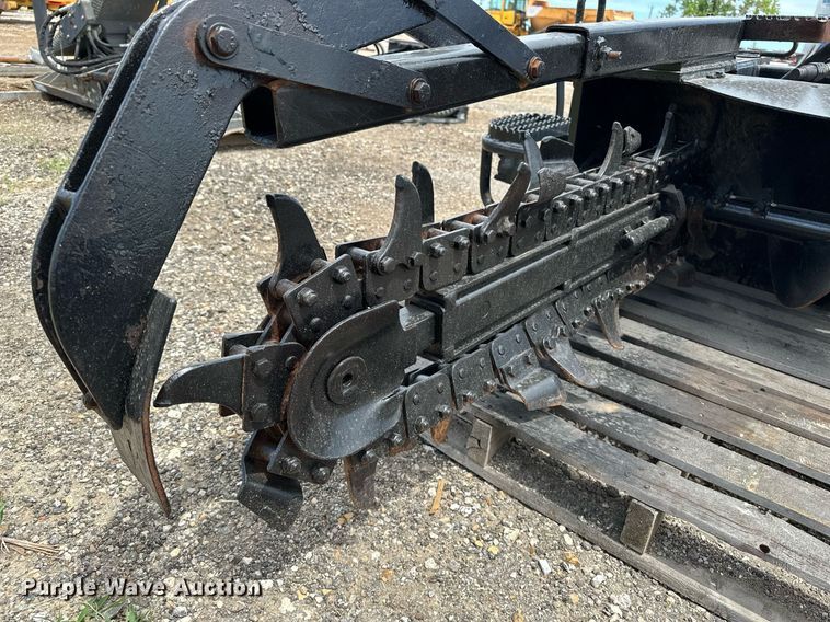 image for item DF8540 John Deere TR36B skid steer trencher