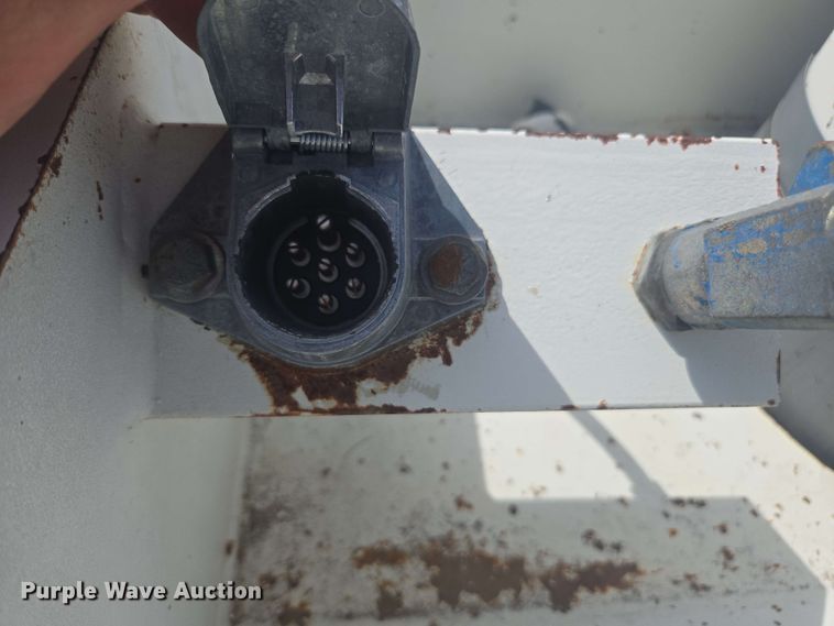 image for item DF8550 2006 Niece Equipment portable water tower