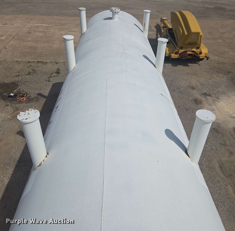 image for item DF8550 2006 Niece Equipment portable water tower