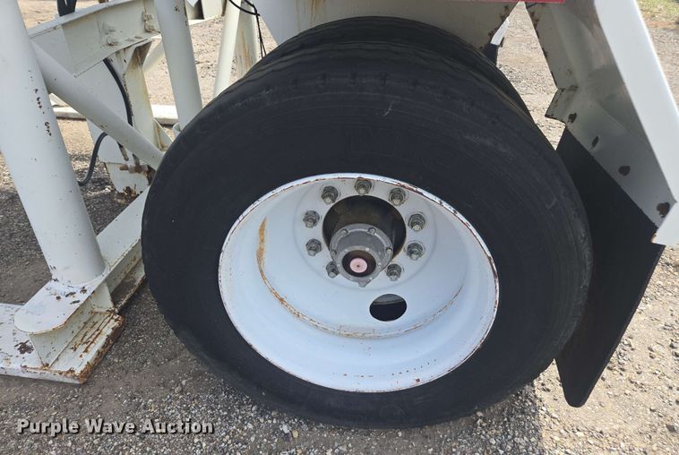 image for item DF8550 2006 Niece Equipment portable water tower