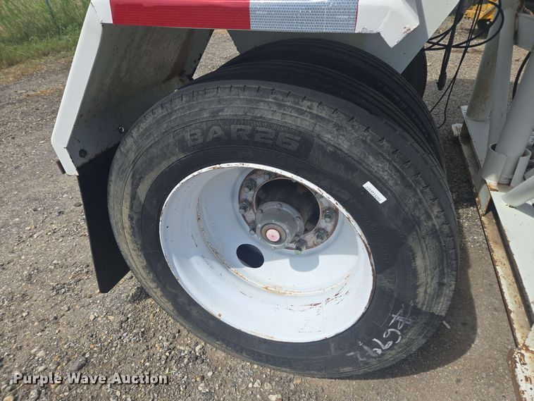 image for item DF8550 2006 Niece Equipment portable water tower