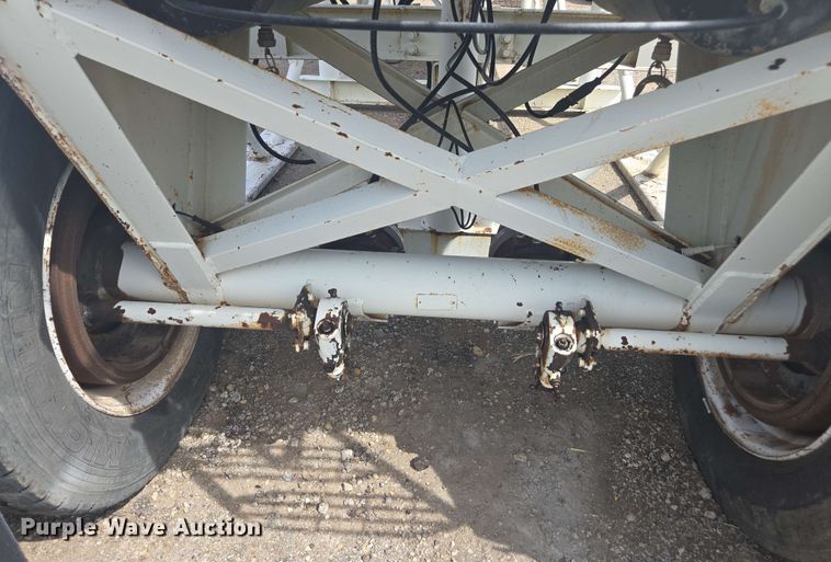 image for item DF8550 2006 Niece Equipment portable water tower