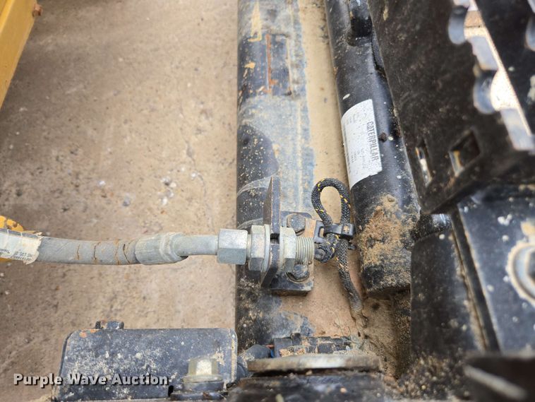 image for item DF8552 2023 Caterpillar 259D3 tracked skid steer loader