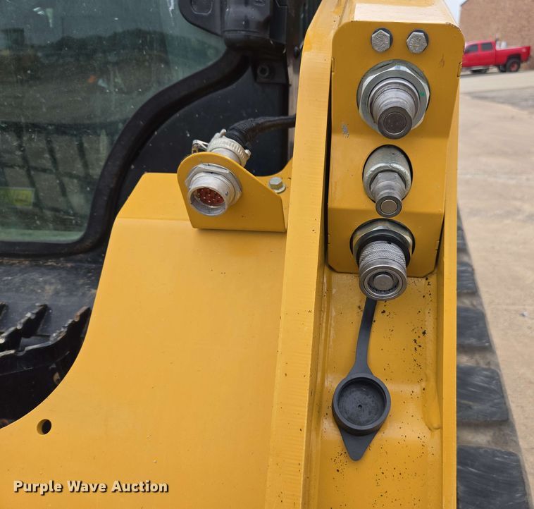 image for item DF8552 2023 Caterpillar 259D3 tracked skid steer loader