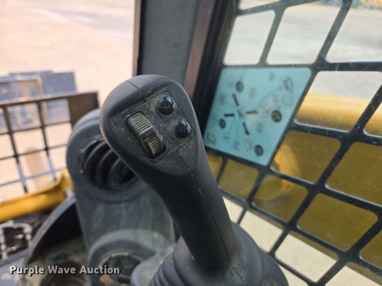 image for item DF8552 2023 Caterpillar 259D3 tracked skid steer loader