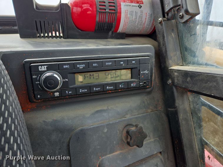 image for item DF8552 2023 Caterpillar 259D3 tracked skid steer loader