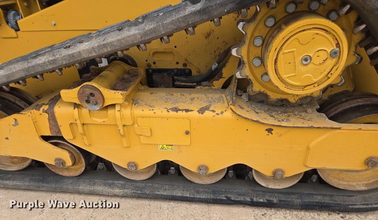 image for item DF8552 2023 Caterpillar 259D3 tracked skid steer loader