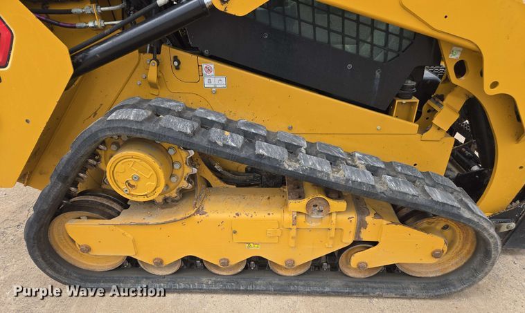 image for item DF8552 2023 Caterpillar 259D3 tracked skid steer loader